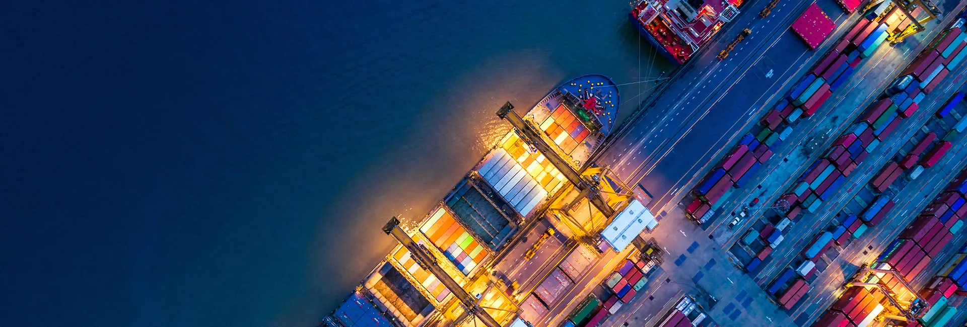 Asociado con una distinguida marca global